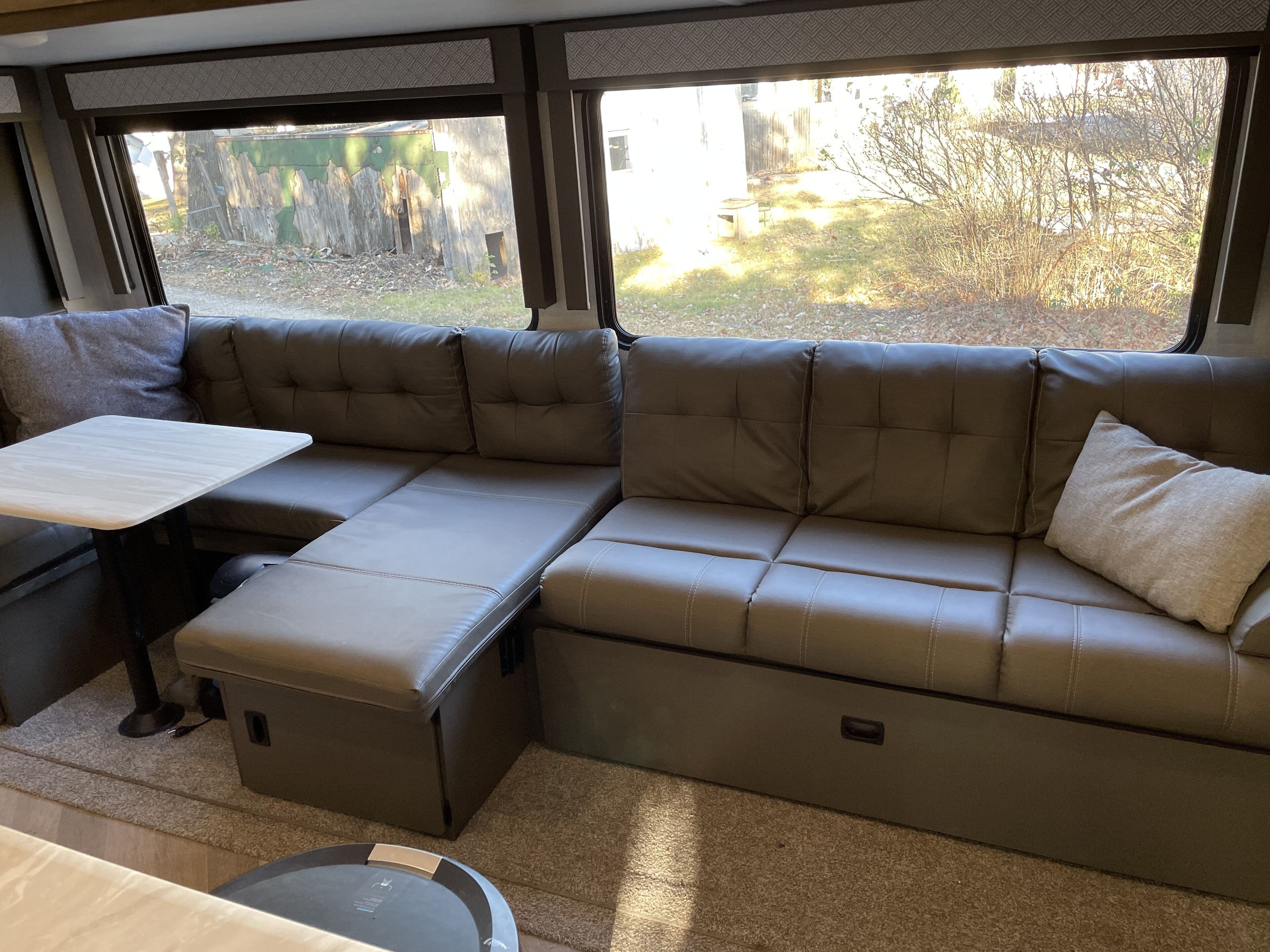 2020 Salem 33ft Camper